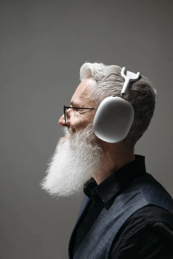 Best TV Headphones for Seniors in 2025