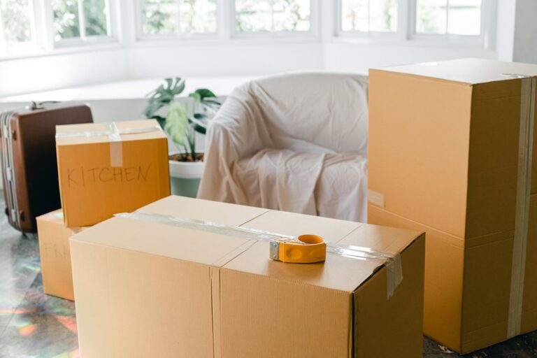 Downsizing For Seniors: The Complete Guide